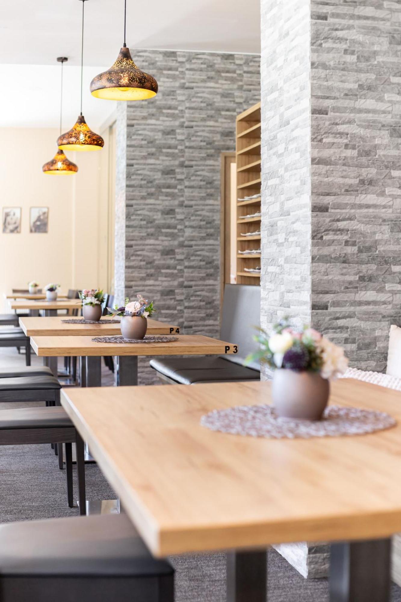 Hotel Snezne Eksteriør bilde