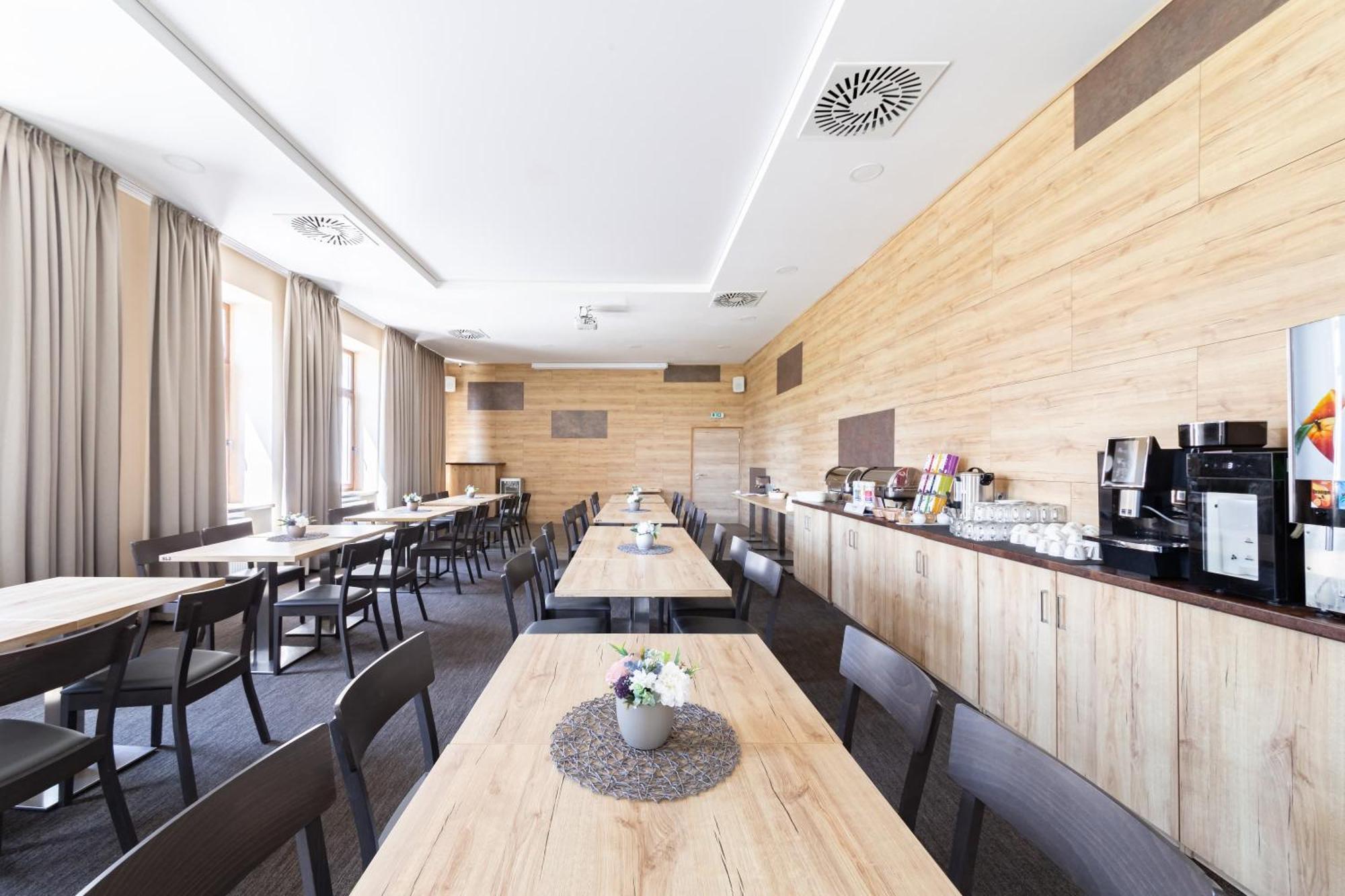 Hotel Snezne Eksteriør bilde