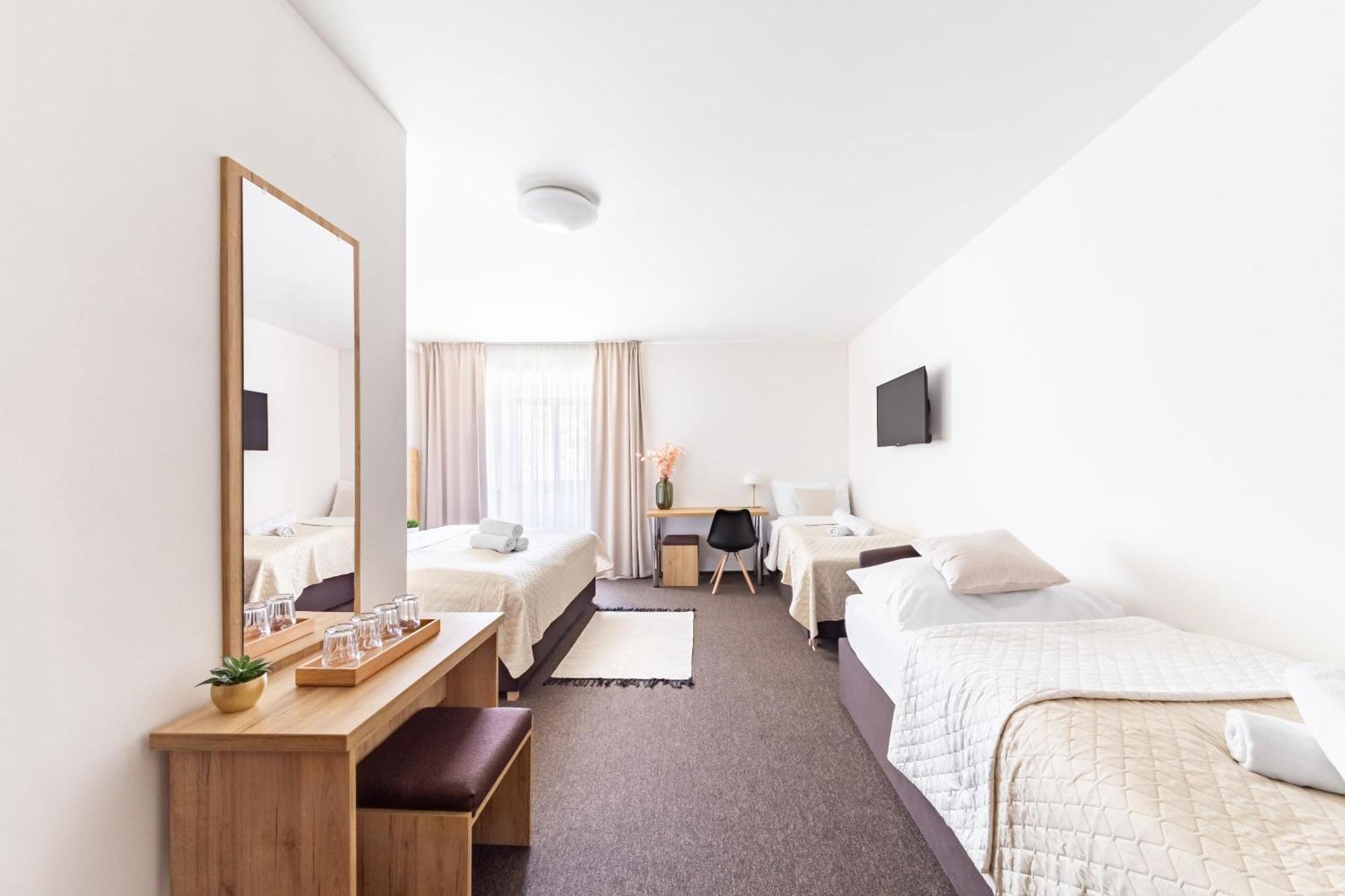 Hotel Snezne Eksteriør bilde