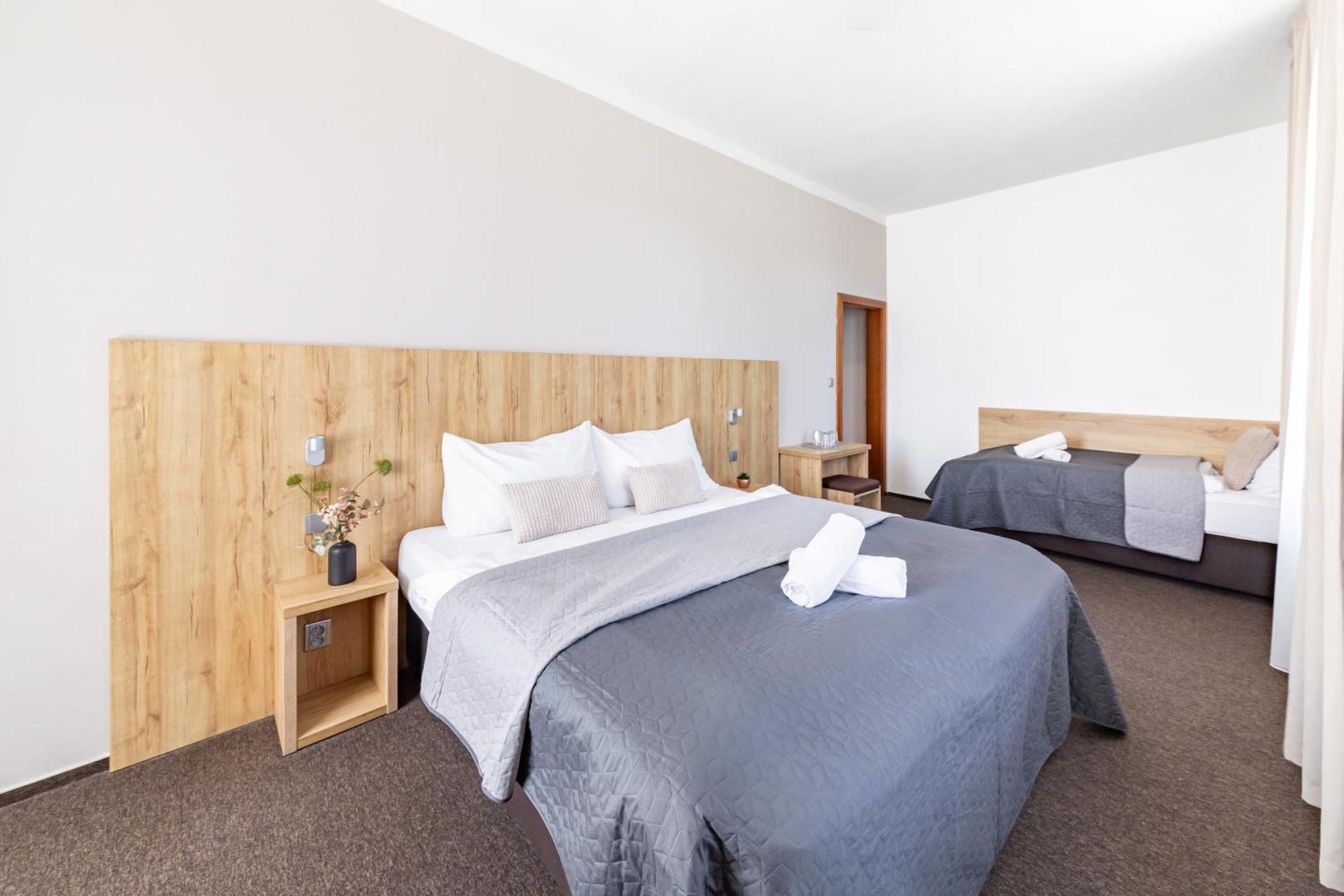 Hotel Snezne Eksteriør bilde