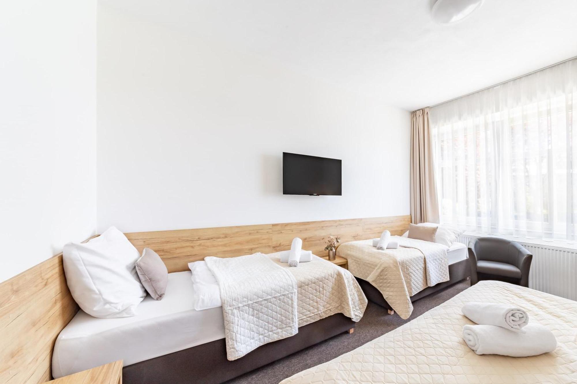 Hotel Snezne Eksteriør bilde